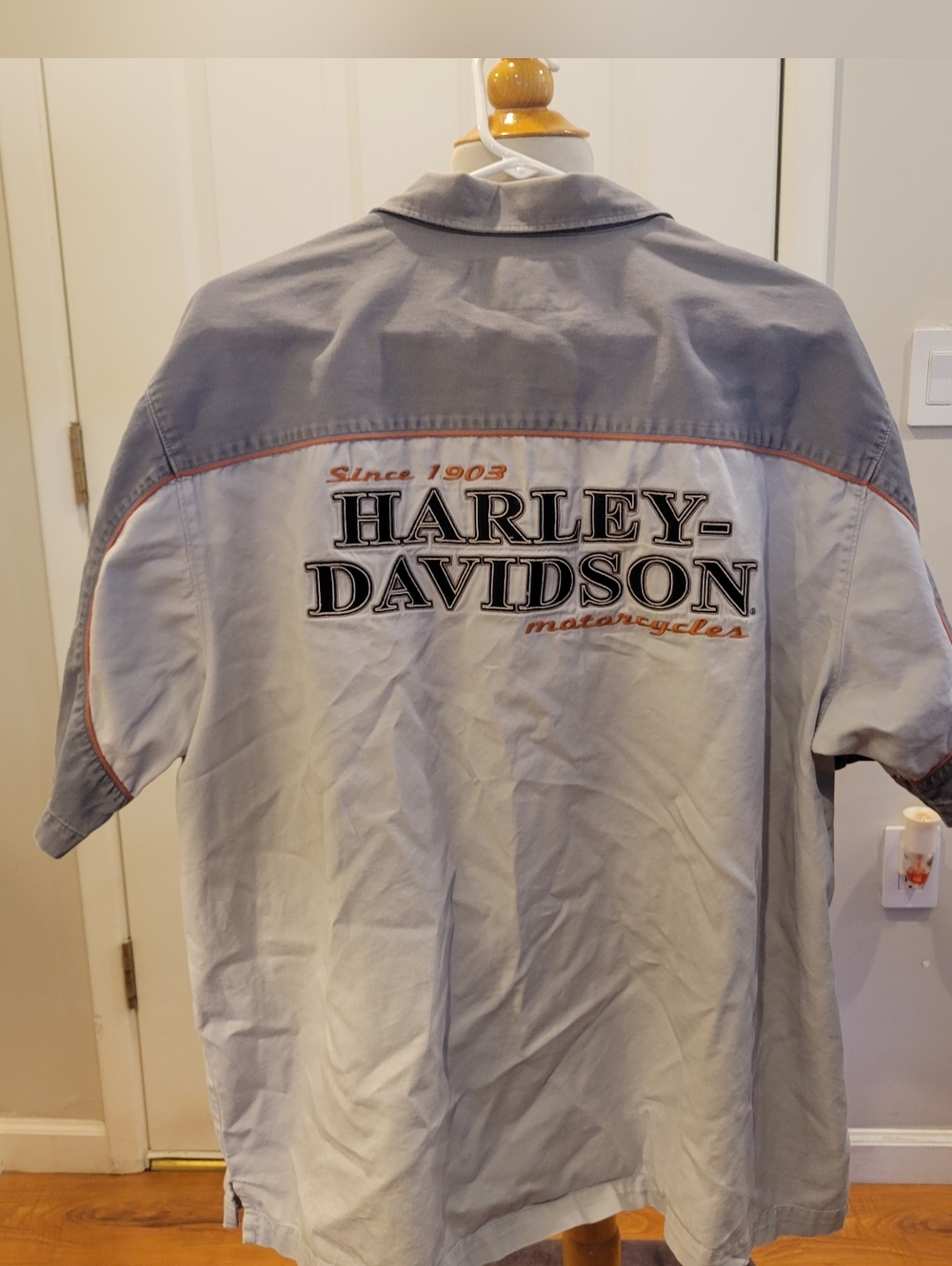 🏍EUC~Harley-Davidson Grey Two-Tone Embroidered Logo Shirt